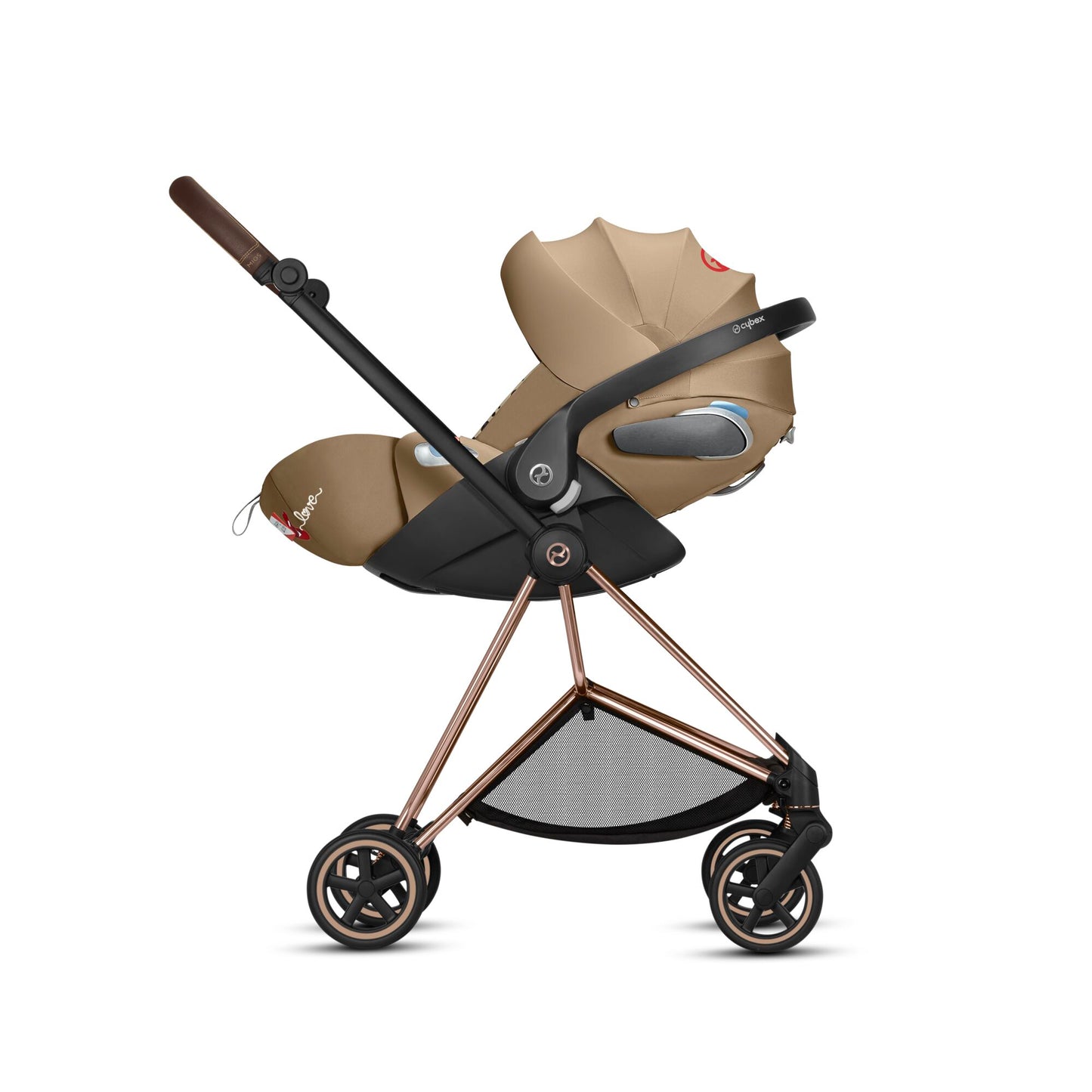 Ovetto Cybex Cloud z i-Size su telaio della collezione fashion disegnata da Karolina Kurkova