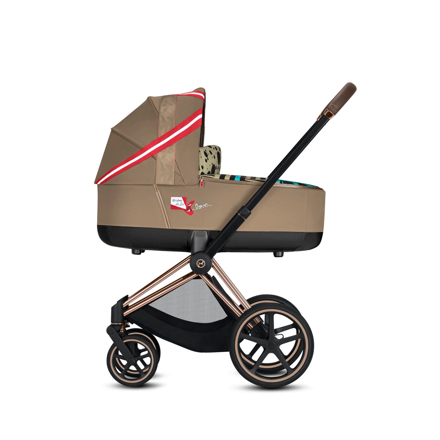 Carrozzina Priam Lux carry cot disegnata da KAROLINA KURKOVA